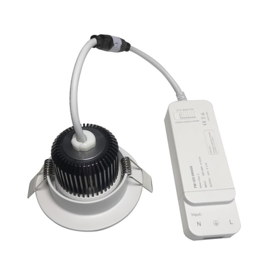 Kąt wiązki 38/60 ° Inteligentne oprawy LED LED 8W ściemnianie / Regulacja temperatury barwowej