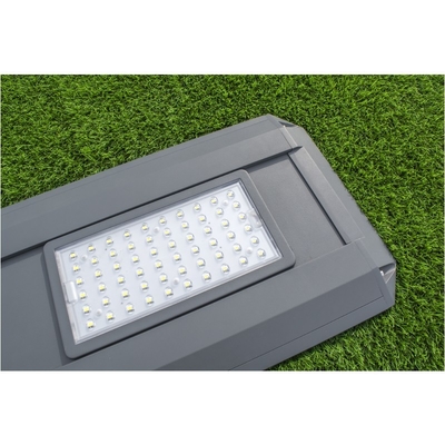Aluminiowa obudowa Zintegrowana solarna lampa uliczna IP65 50W z kontrolą aplikacji na telefonie komórkowym