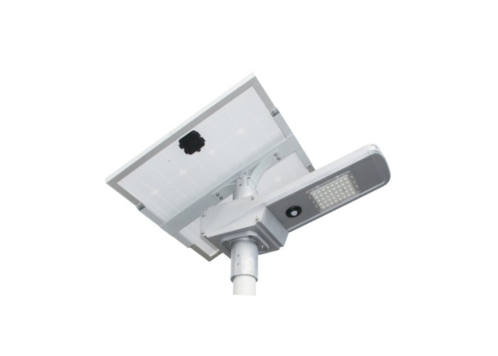 Zintegrowana lampa uliczna LED zasilana energią słoneczną 40 W 140 l / w IP65 Czujnik podczerwieni 12 V bateria
